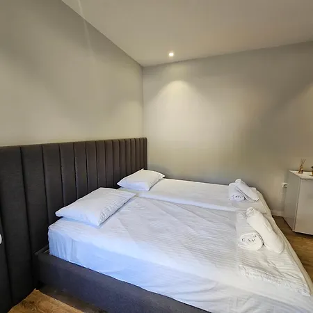 Apartament 1-leo